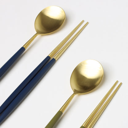 Matinee Dinnerware Spoon and Chopsticks Set